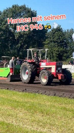Markus aka Trecker-Scout | @hannestams mit seinem IHC 946 @ Trecker Treck Jevenstedt 🚜💨 Lasst doch gern ein Like&Follow auf meinen Kanälen da, wenn euch meine Arbeit... | Instagram
