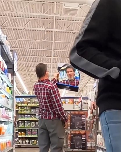 77K views · 2.4K reactions | Mirrors and Farts 爵 Funny Fart Prank 藍 #fart #farts #farting #funny #funnyreels #lol | Super Stupid Poop | Facebook