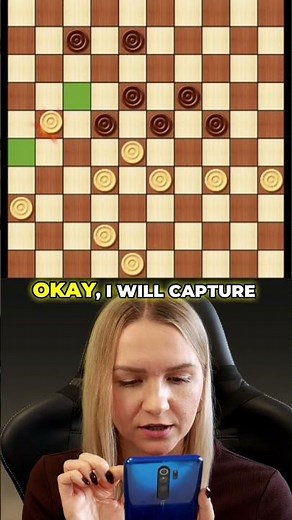 Playing 10x10 Checkers against the AI: Grandmaster Natalie! #checkers #checkersonline #shorts