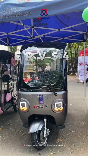 NWOW ERVS4 🚗⚡️ Kendaraan listrik praktis dengan fitur lengkap: keyless, kamera mundur, Bluetooth musik, kipas elektrik, hingga bagasi luas di bawah kursi. Cocok untuk aktivitas harian yang lebih nyaman dan modern. #nwowserang #nwowindonesia #nwowebike