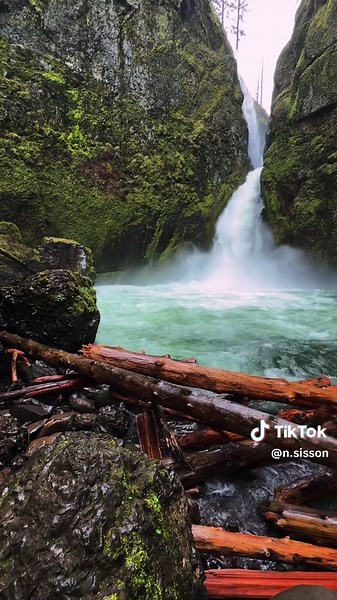 Discover the Enchantment of Oregon's Waterfall Trails