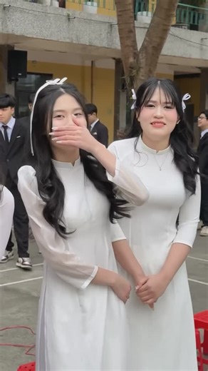 Vietnamese Áo Dài❤️Yếm❤️traditional dresses on Instagram: "Nữ sinh 🥰 🔴Follow Instagram áo dài 👉 @vietnam.aodai 🔴Asian model Facebook 👇 https://www.facebook.com/foxiebeaver 🔴model video on the Youtube link below: https://youtube.com/c/MaximVietnams69 🔴Merchandise pages: https://teespring.com/stores/tishop-5 . _________________________________ #foxiebeaver #aodai #aodaivietnam #áodài #aodaitay #aodaicachtan #hocsinh #yêu #yeu #love #loveyourself #loveislove #lifestyle #momlife #tet #