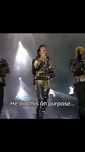 Michael Jackson's Intentional Smooth Criminal Move in Munich 1997