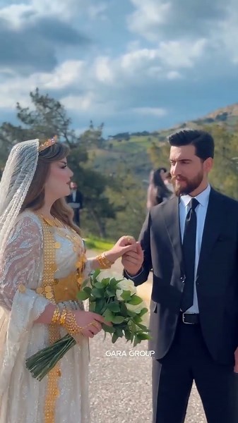 Kurdish bride #kurdishdance #bestkurdishdancemusic #halaybasi #wedding #kurdish #love #düğün #bride