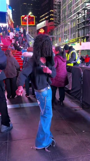 SNXPPED!: #short #shorts #davidl