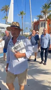 🎉 Empezamos el recorrido por el paseo de Marina Dénia con la inauguración del 7.º Concurso de Esculturas. Un total de 24 obras transforman nuestro paseo marítimo en una galería al aire libre con vistas al Mediterráneo. La exposición Esculturas frente al mar 2025 ya está abierta al público, y te invitamos a venir, recorrerla y disfrutarla. El arte y el mar se unen, una vez más, en Marina Dénia. Ajuntament de Dénia #MarinaDénia #EsculturasFrenteAlMar #Arte | Marina Dénia
