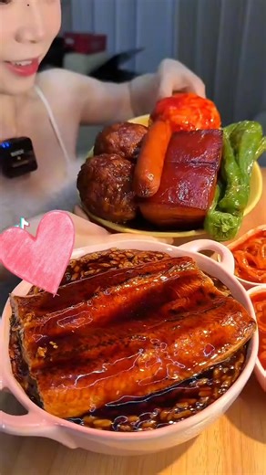 Video của Audio mèo hello kitty (@audiomeokitty318) với bản nhạc nhạc nền - Khánh Review