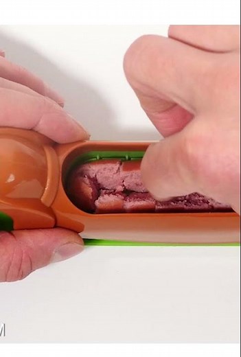 This Hot Dog Gadget is Hilarious!