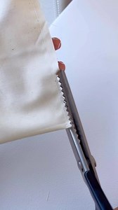 245K views · 8.1K reactions | ✨Tutorial de Bolsita de Regalo Personalizada✨ Medidas: 1 Rectángulo de 13x30cm 2 Tiras de estambre de 34cm #tips #sewingtutorial #sewingproject #costurando #coseresmisuperpoder #coseresfacil #tipsdecostura #hack #tip #tutorial #sewing #sewingfabric #fashion #diyprojects #fashiondesigner #costuraterapia #coserfacil #tallerdecostura #truco #costuracomamor #bordados #bordado #costuracreativa #trucodecostura #costurafacil | Alejandra Meza | Facebook