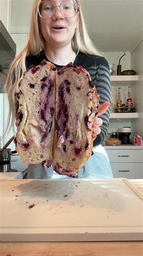 Lydia | Blueberry lemon cheesecake sourdough loaf -For the dough- 100g active starter 350g warm lemonade (I used homemade) 500g bread flour... | Instagram