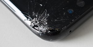 Samsung Galaxy S8 Drop Test Reveals Corners Can Easily Be Shattered