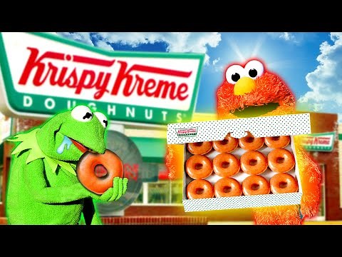 Elmo and Kermit The Frog Get FREE KRISPY KREME DOUGHNUTS! (Drive Thru)