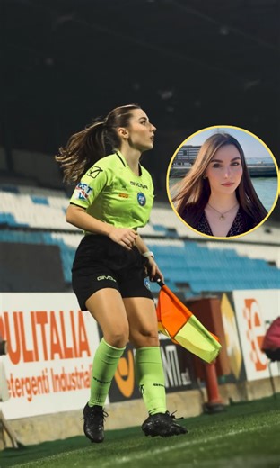 This referee is driving all the soccer players crazy 😳