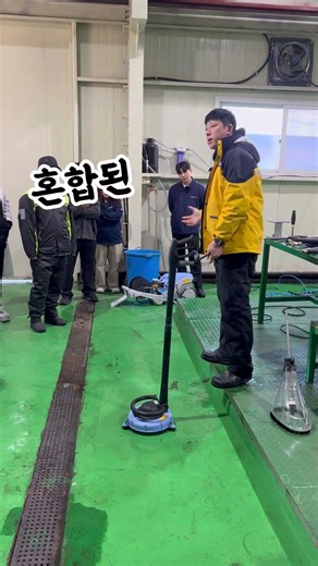 Cleaning this way makes a difference #FloorCleaning #CleaningTips #KränzleHighPressureWasher