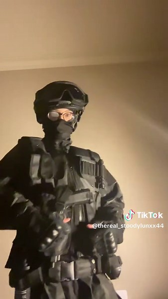 Incredible Tactical Cosplay Dance Performance