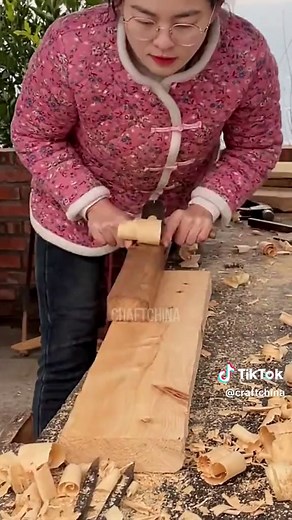 Crafting an Elegant Wooden Brazier: Step-by-Step Guide