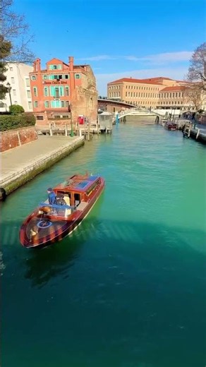 🇮🇹 Venice: The Floating City of Dreams! 😍