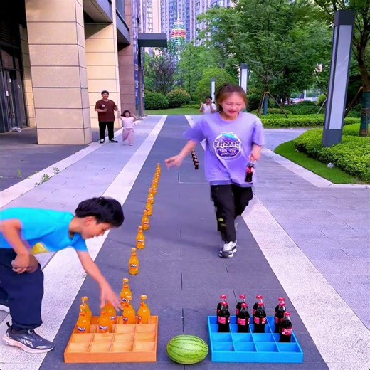 🏃 Super Fast Bottle Sorting Challenge!Who Will Be The Fastest Winner? #FamilyGames #funny #KidsGames