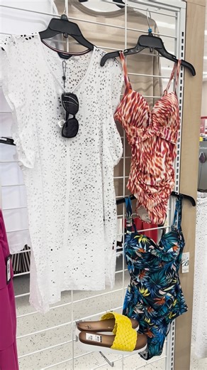 33K views · 183 reactions | Sun, sea, and the perfect vacation wardrobe. Let's go! ☀️ #bealls #VacationOutfits #BeachVibes #VacationVibes #VacationLooks | bealls | Facebook