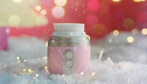 14K views · 28 reactions | Lights, camera, 6x the action! Cleanse 6x better than hands alone with Mia FIT. Shop here: bit.ly/2iZy6aL | Clarisonic | Facebook