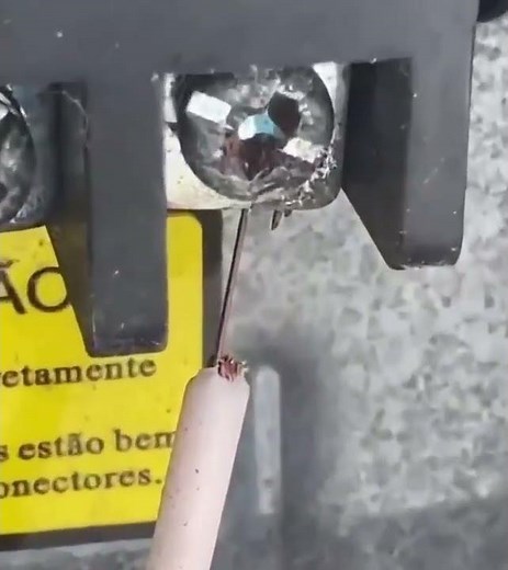 How Electricians Spot Bad Terminations Instantly #electrical #tips #fyp