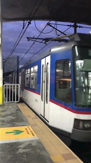 MRT Line 3 - 4-Car Tatra Set arriving North Avenue station #shorts #trains