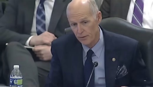 US Navy officials arguing over delayed $1 billion warship program