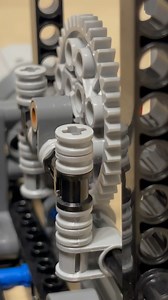 Sliding Worm Gear (Fast Version) #lego #technic #legotechnic #mechanism #sculpture #kinetic #mechanical #asmr #satisfying #diy #legofan #legoideas #legosculpture #satisfy #satisfyingvideos #engineering #legotechnicmoc | Bricks Master Builders
