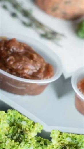 Siobhan Berry | Weaning, SOS Fussy Eating on Instagram: "Your baby’s first Christmas is so special! Just because they are weaning doesn’t mean you can’t include them in the Christmas dinner offerings. 👶 With just two days to go, I would think about getting at least one meal prepped for the day and then use the turkey to create the second. All my Christmas Day recipes can be searched on our website:🎄👉 🥦 Brussel Sprouts & Pea Purée 🍗 Turkey and Veg Purée 🍎 Apple, prune & cinnamon purée All r