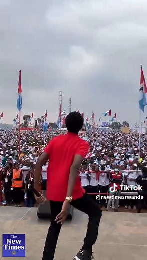 Nel Ngabo performs 'Nywe' at RPF campaign rally for Presidential candidate #Kagame