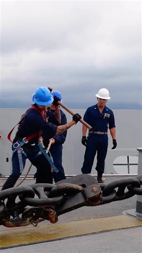 The Deadliest Job on a Ship#ships #seafarer #engineering #foryoupage #Knowledge