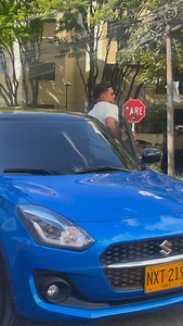 132K views · 10K reactions | LO COGEN A UNO DE BOBO 沈沈沈 Con los híbridos de Suzuki podés movilizarte todos los días de la semana sin pensar en el pico y placa. Además, tenés grandes beneficios que cuidan tu bolsillo como el 60% de descuento en impuesto vehicular y tasas de financiación preferenciales. ¡Una belleza papi! @colmotorsautos @grupoautama Actuación @elchontocali @alejaordonezz @davidmena1994 @bsrf11 | El Chonto | Facebook