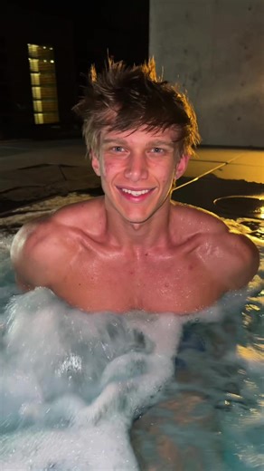 varis 🇦🇱🇺🇸 (@v.varis)’s videos with original sound - Jandy