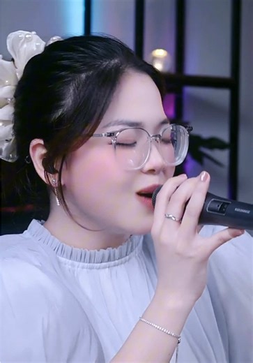 Maps - Yến Nhi Cover #yennhicover #maps #maroon5 #music #fyp | maps