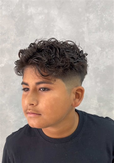 Atreve a un cambio 🙌 Reserva tu hora por el privado @𝐒𝐄𝐑𝐄𝐍𝐎 𝐆𝐋𝐀𝐌𝐎𝐔𝐑 #laserena #barbershop #chile