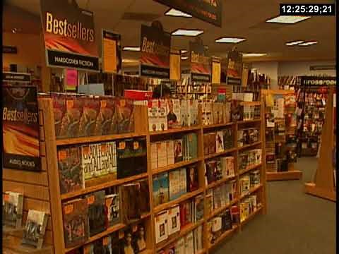 Browsing books at a Borders bookstore in 2000
