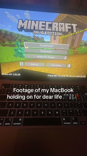Turns out Minecraft is too much to ask 😣 #shorts #minecraft #macbook #gamingfail #minecraftmemes