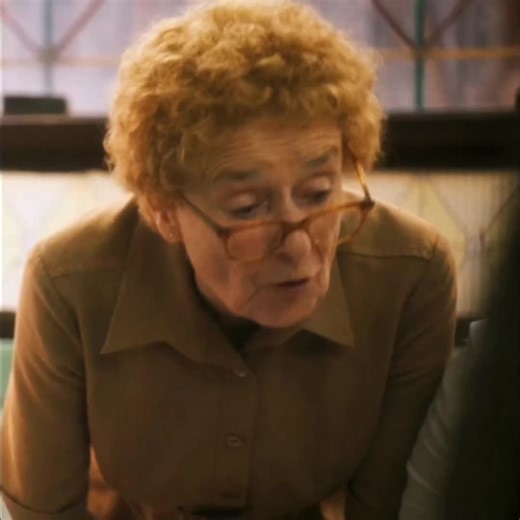They're both gay, don't deny it #callthemidwife #sisterjulienne #jennyagutter #sisterhilda #fenellawoolgar