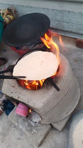 Roti Banane ka tarika new recipe #youtubeshorts #ytshorts #shortvideo #cooking #ziya