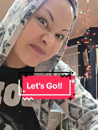 Everyone - Wish I had your energy.” Bestie I’m still powering up. 😭⚡ LIVE in 10 minutes — don’t be shy, come vibe! 💬 #livehost #letsconnect #momlife #holdingittogether #sundaynight