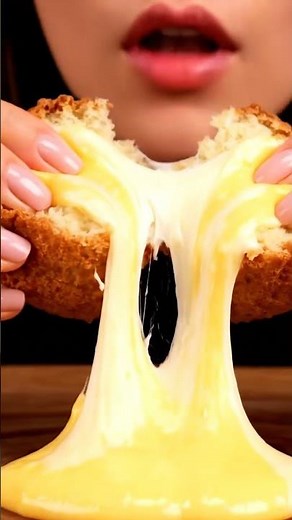 “Eating Muffin ASMR 🧁🔥 | Soft & Crumbly Sounds | No Talking | Satisfying Food ASMR”