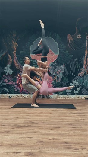 David Ung on Instagram: "A few weeks ago, we went from two feet to mono in this trio pose. Yesterday we explored a smooth exit and ended up discovering a transition that turned out to be surprisingly fun. Mid: @alicelau222 Flyer: Kathy Join me for all levels acroyoga classes Wednesday and Sunday @cultivateeuphoria #acroyoga #partneryoga #inversion"