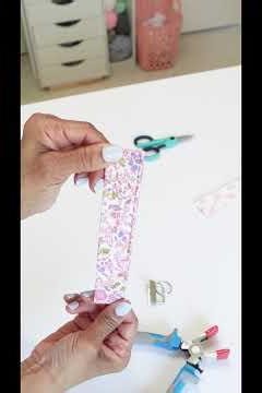 Make a Wristlet in Minutes! #sewing #handmadeseller #sewingtutorial