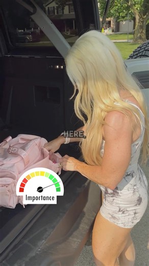 What's in a Doctor & Bodybuilder's WOLFpak gym bag?🎒 1. OSL Shaker 2. Beats Headphones 3. Hand Sanitizer 4. Phone Power Bank 5. Liquid Chalk 6. Hip Thrust & Hand Straps 7. Weight Belt 8. OSL Creatine Gummies Are we missing anything?👇 #doctoradvice #bodybuilding #femalelifter #whatsinmygymbag #workoutessentials | Old School Labs