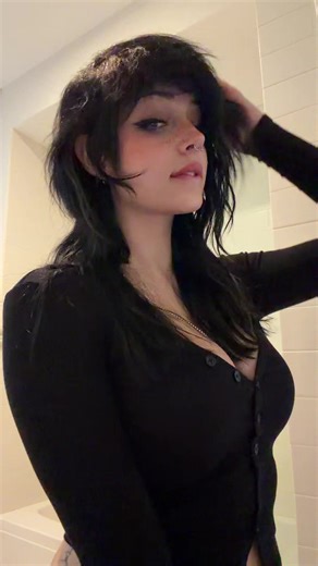 STREAMING AT 5 CHATT #fyp #foryou #alt #goth | Goth