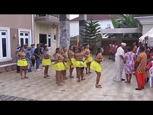 Une pauvre orpheline a conquis le cœur d'un prince lors d'une compétition avec ses pas de danse:Film