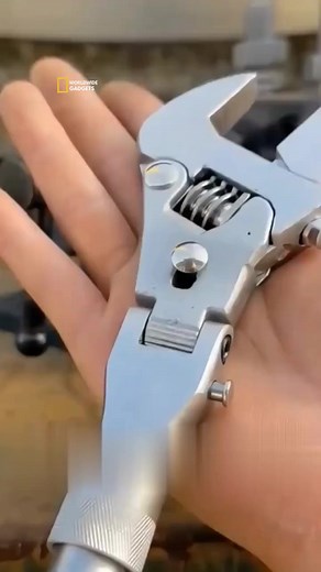 Multifunctional Retractable Ratchet Wrench – Adjustable & Foldable #wrench #tiktokmademebuyit #reelsusa #fypusa | ᵂᵒʳˡᵈʷⁱᵈᵉ ᴳᵃᵈᵍᵉᵗˢ