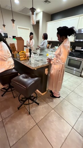 Bachelorette spa services we come to you! Beauticians On The Go 602-803-2827 #mobilespa #mobileesthetician #mobilemassage #scottsdalespa #bacheloretteweekend