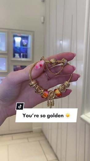 Build a gold bracelet with us! #golden #goldjewelry #pandoragoldcharm #pandoragold #pandorabracelet #pandoracharms #goldbracelet