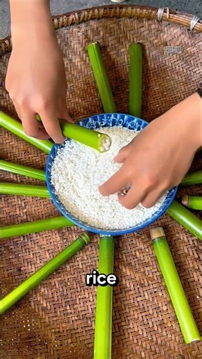 How Villagers Traditionally Cook Rice Inside Bamboo 🤯